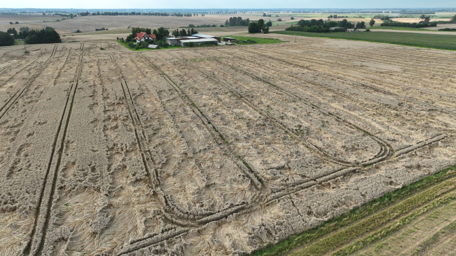 Szkoda Deszcz nawalny zdjęcie z drona Dokumentacja fotograficzna